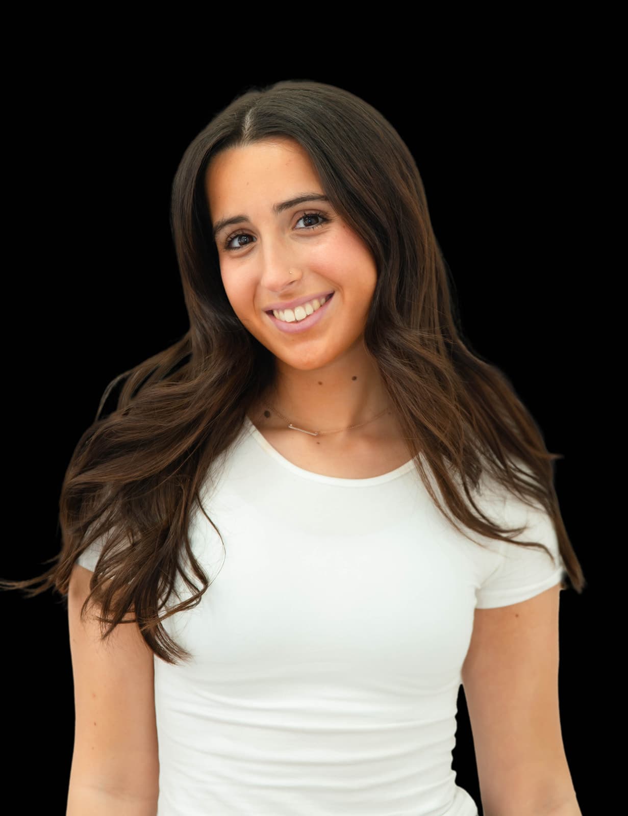 Sydney Wise, graduate stylist at Simon Warwick Salons in Maida Vale – passionate about client care, developing creative skills, and supporting the salon team.